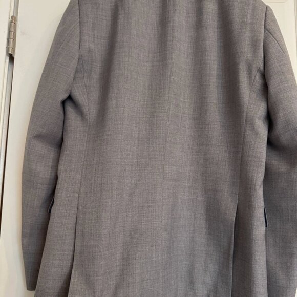 Mantoni Men's 2 Piece Gray Suit 100% Wool 38R Jacket 32W 30L Pants Euro Slim Fit - Picture 3 of 6